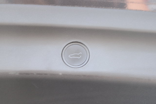 Used 2024 Tesla Model Y Long Range RWD image 33