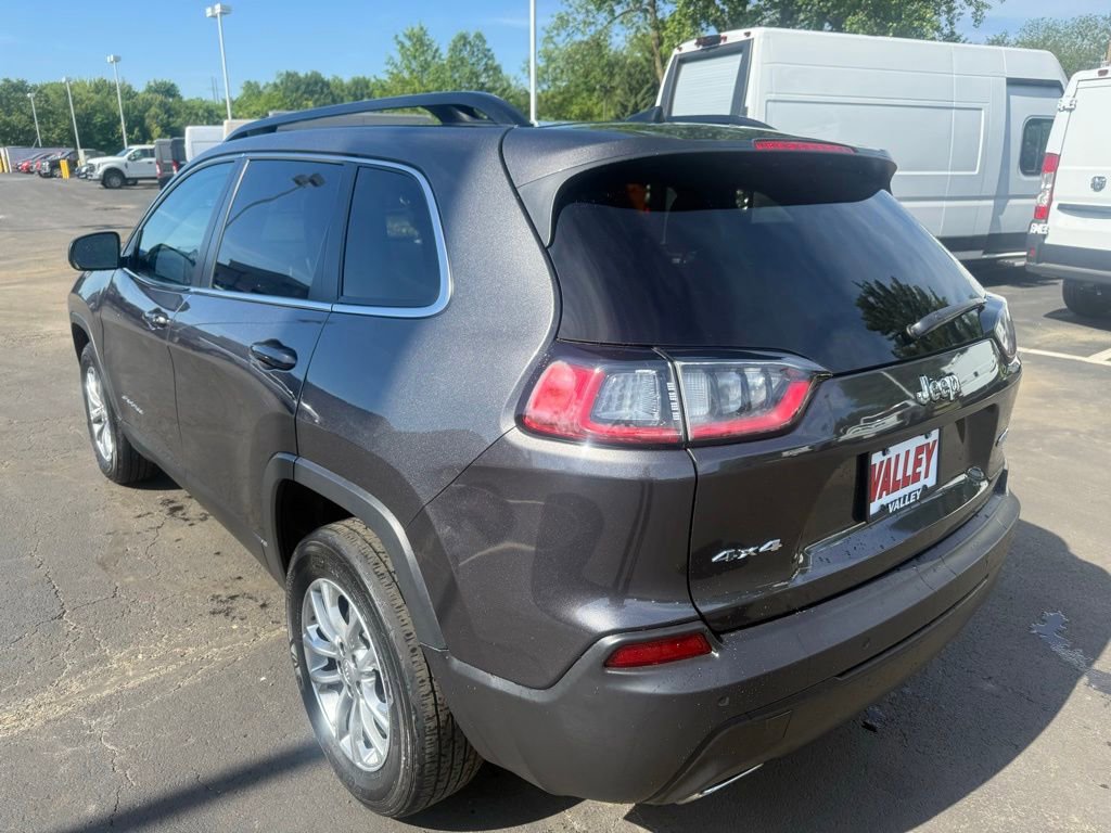 Used 2022 Jeep Cherokee Latitude Lux w/ Mopar Interior Package AWD/4WD image 5