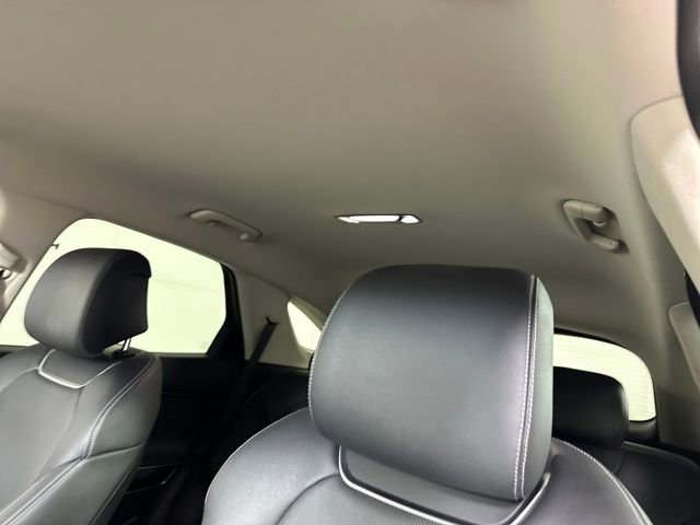 Used 2025 Genesis GV70 2.5T image 12