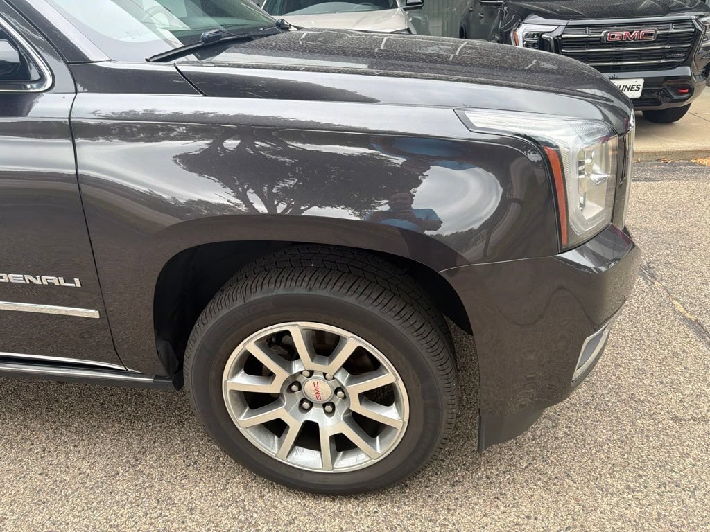 Used 2017 GMC Yukon Denali AWD/4WD image 11