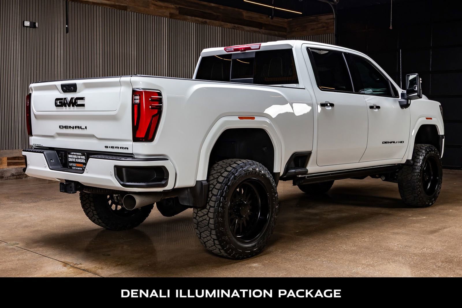 Used 2025 GMC Sierra 2500 Denali Ultimate image 10