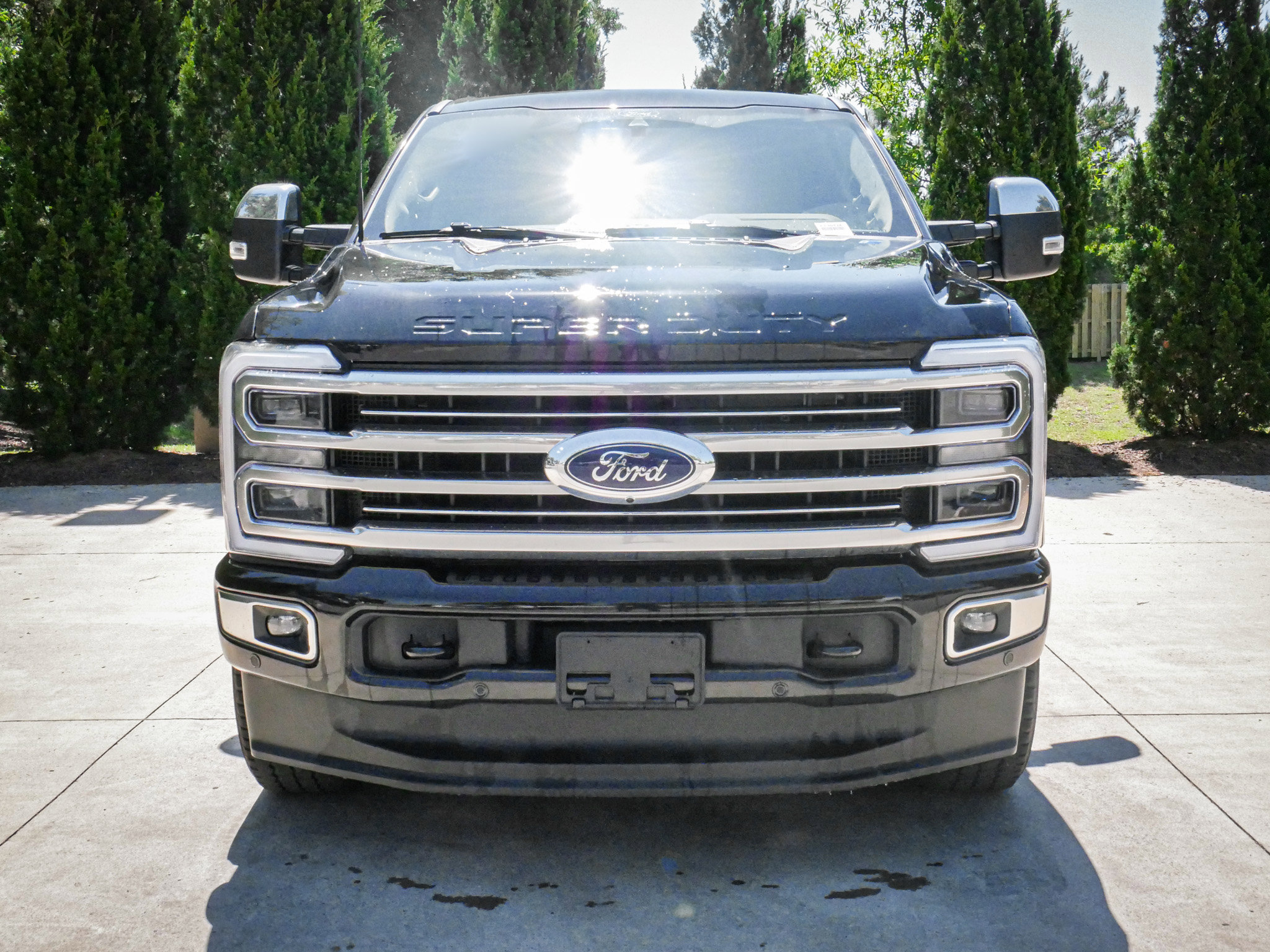 Used 2025 Ford F250 Platinum w/ Platinum Plus Package AWD/4WD image 3
