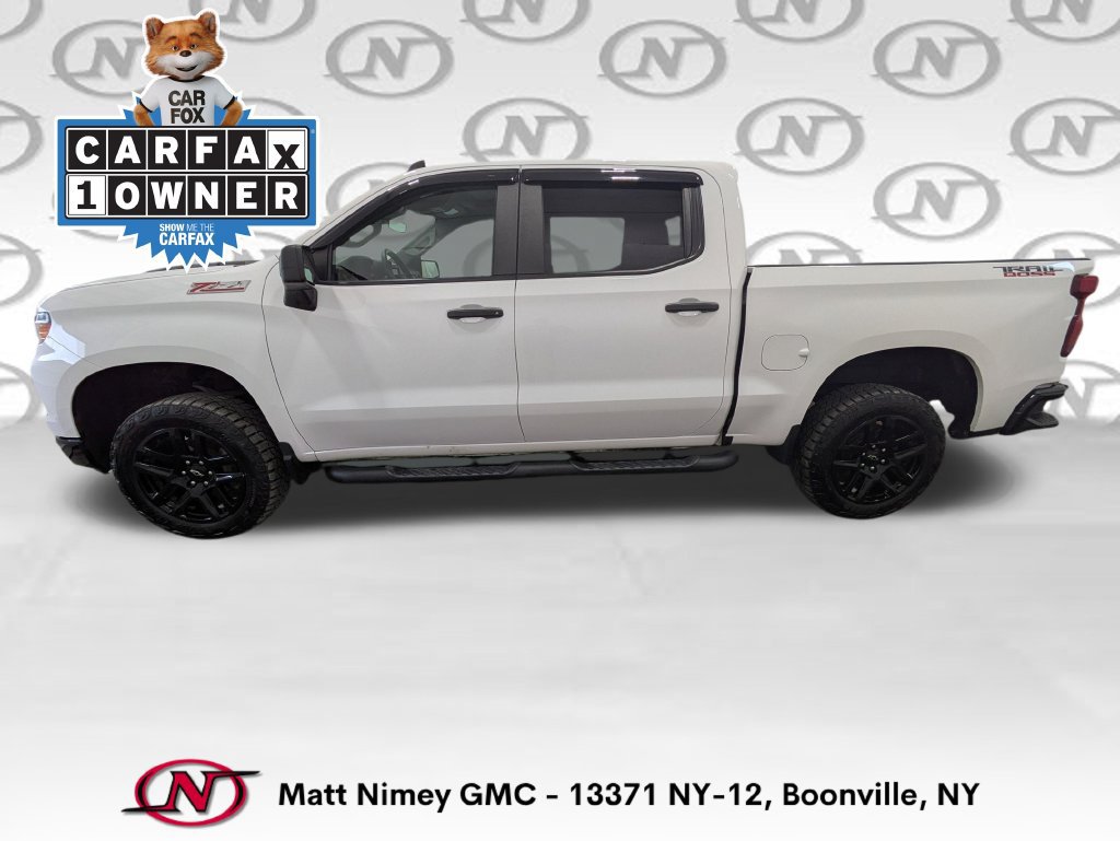 Used 2024 Chevrolet Silverado 1500 Custom Trail Boss AWD/4WD image 2