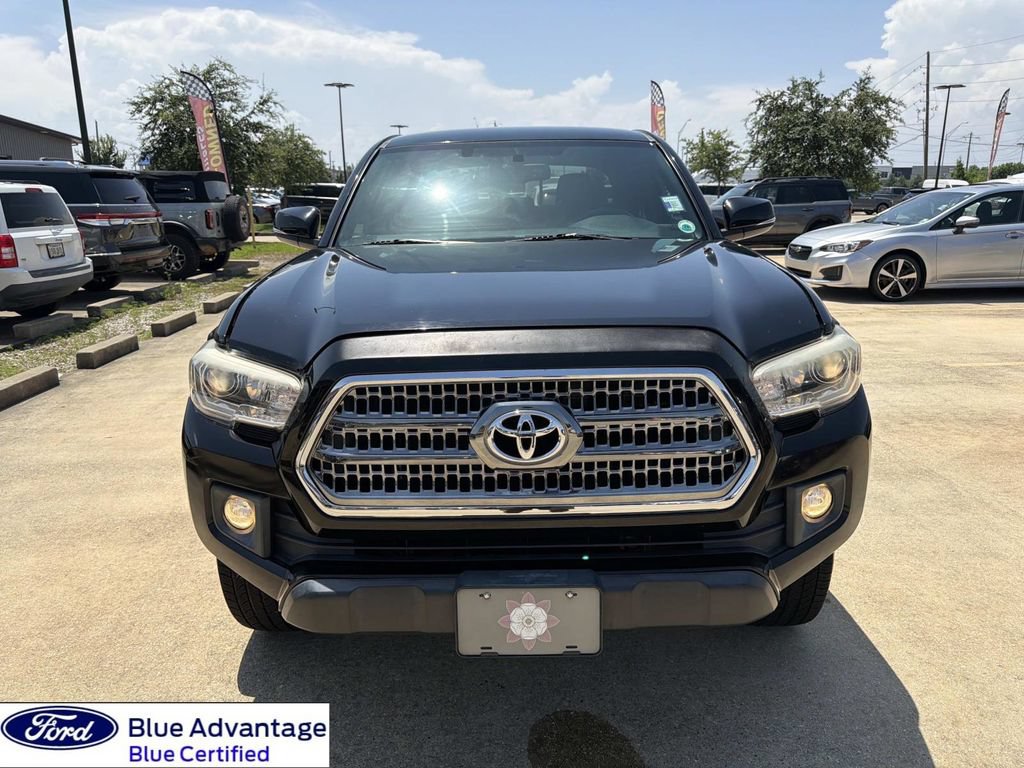 Used 2017 Toyota Tacoma TRD Off-Road w/ Tow Package (A/T) AWD/4WD image 4