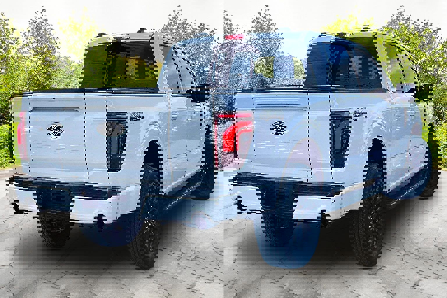 Used 2025 Ford F150 Lariat w/ Equipment Group 502A High image 13