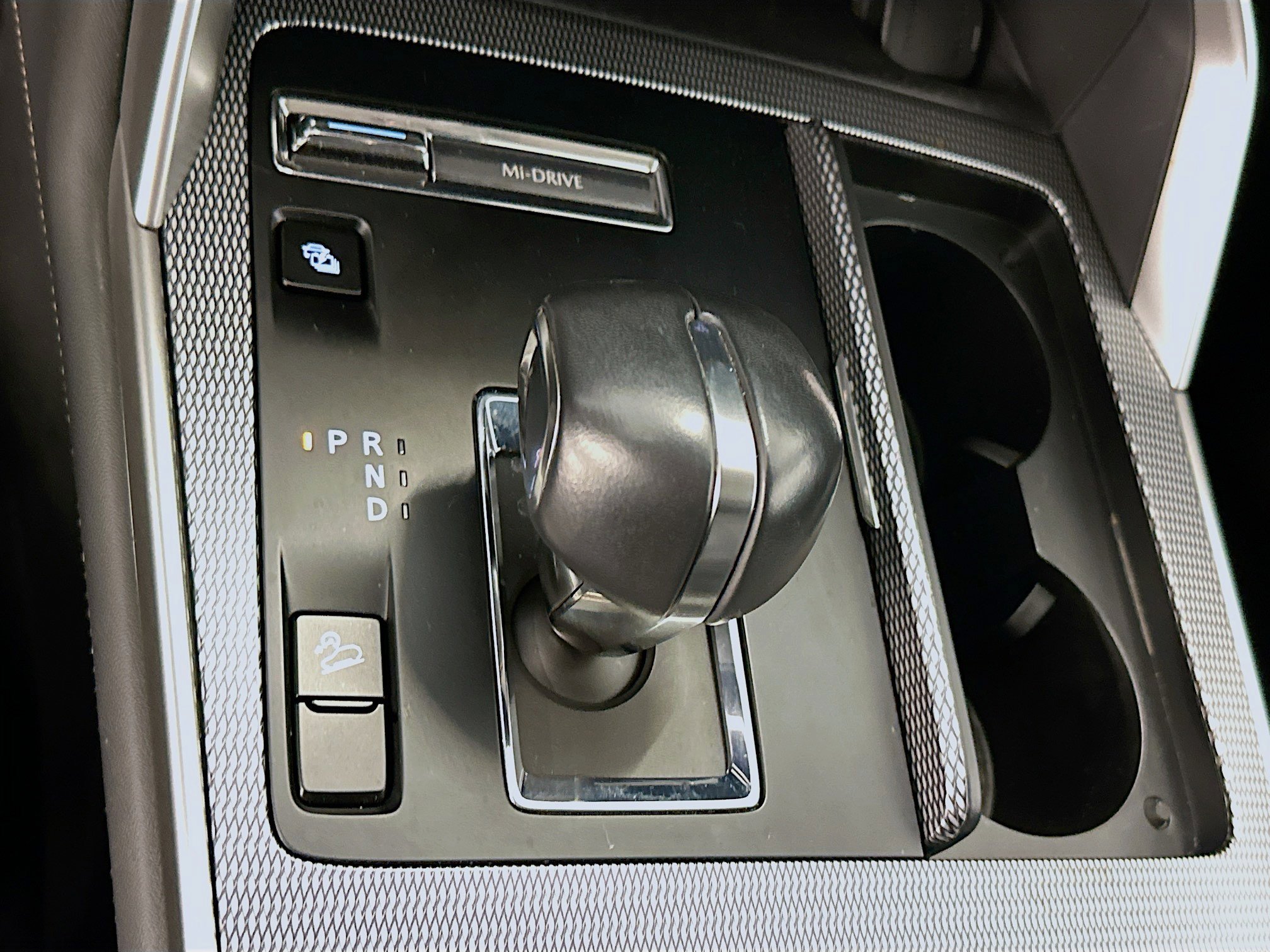 Used 2024 MAZDA CX-90 Plug-In Hybrid w/ Preferred image 25