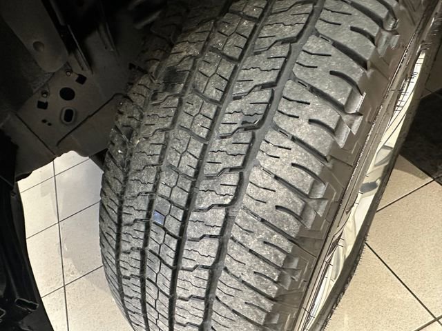 Used 2018 Ford F150 Platinum w/ Equipment Group 701A Luxury image 32