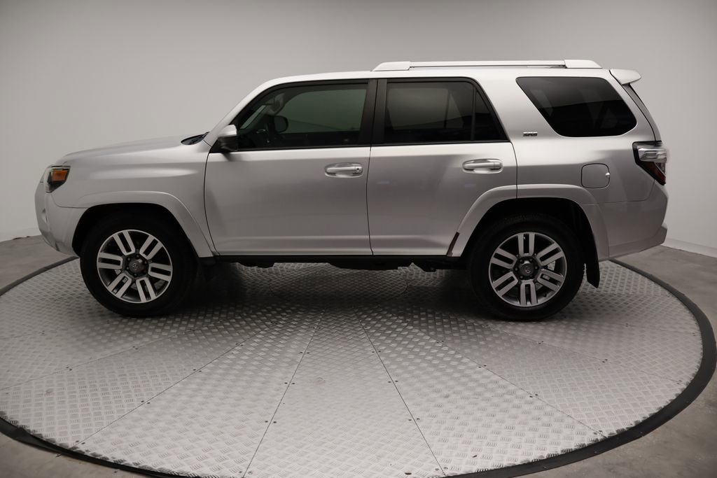 Used 2015 Toyota 4Runner SR5 RWD image 12