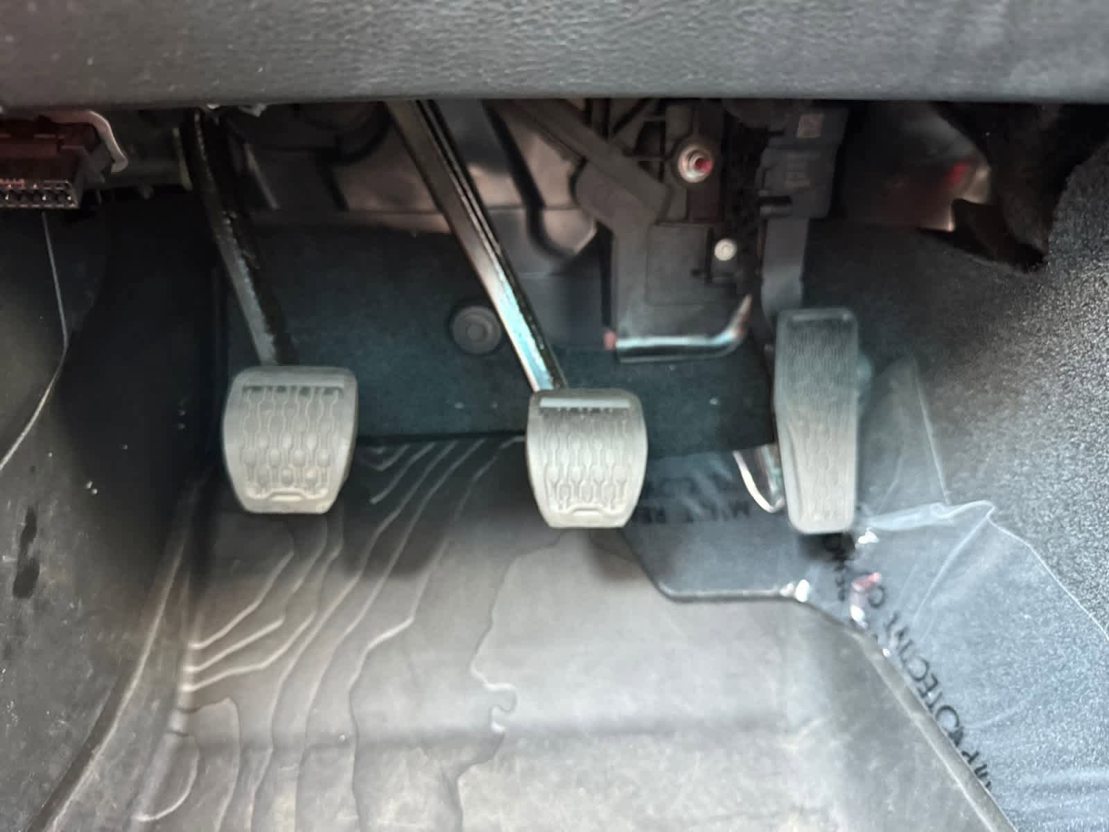 Used 2022 Jeep Wrangler Unlimited Rubicon w/ Safety Group AWD/4WD image 32