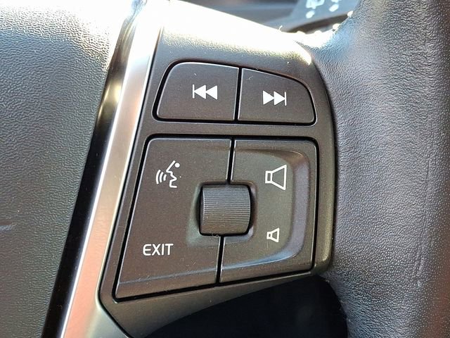 Used 2017 Volvo V60 T5 Cross Country w/ Convenience Package image 24