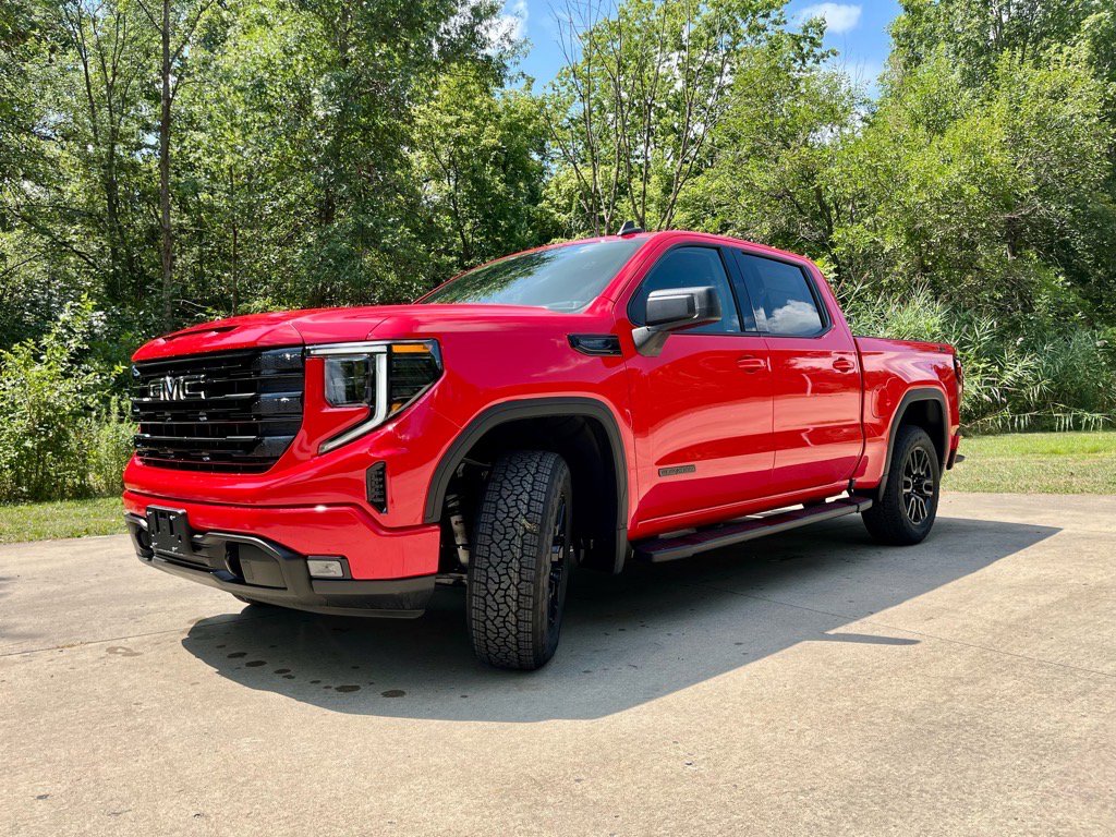 New 2026 GMC Sierra 1500 Elevation w/ LPO, Elevation Black Package image 2