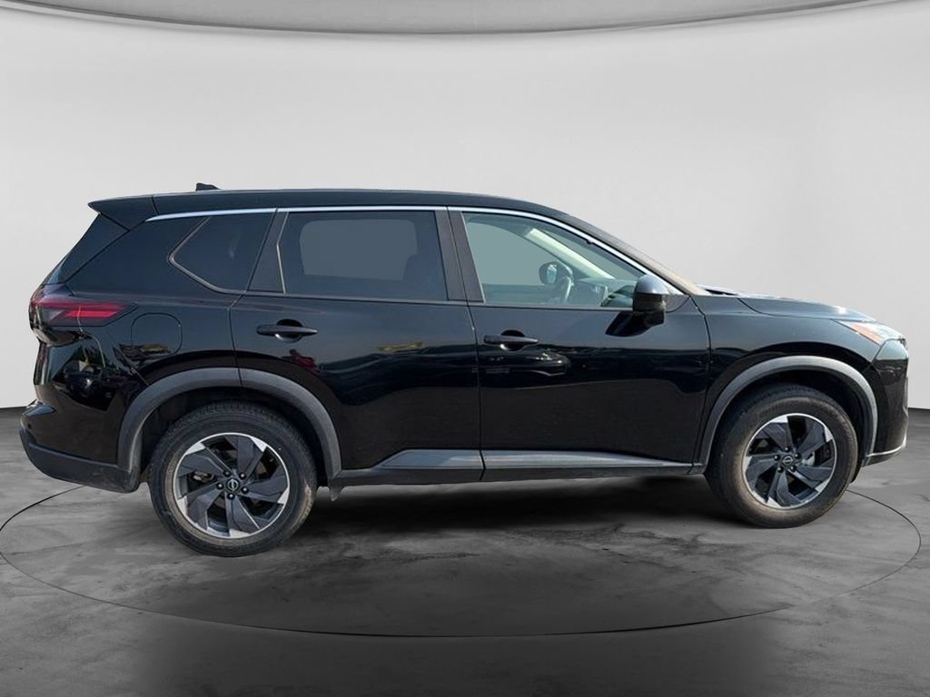 Used 2024 Nissan Rogue SV FWD image 9