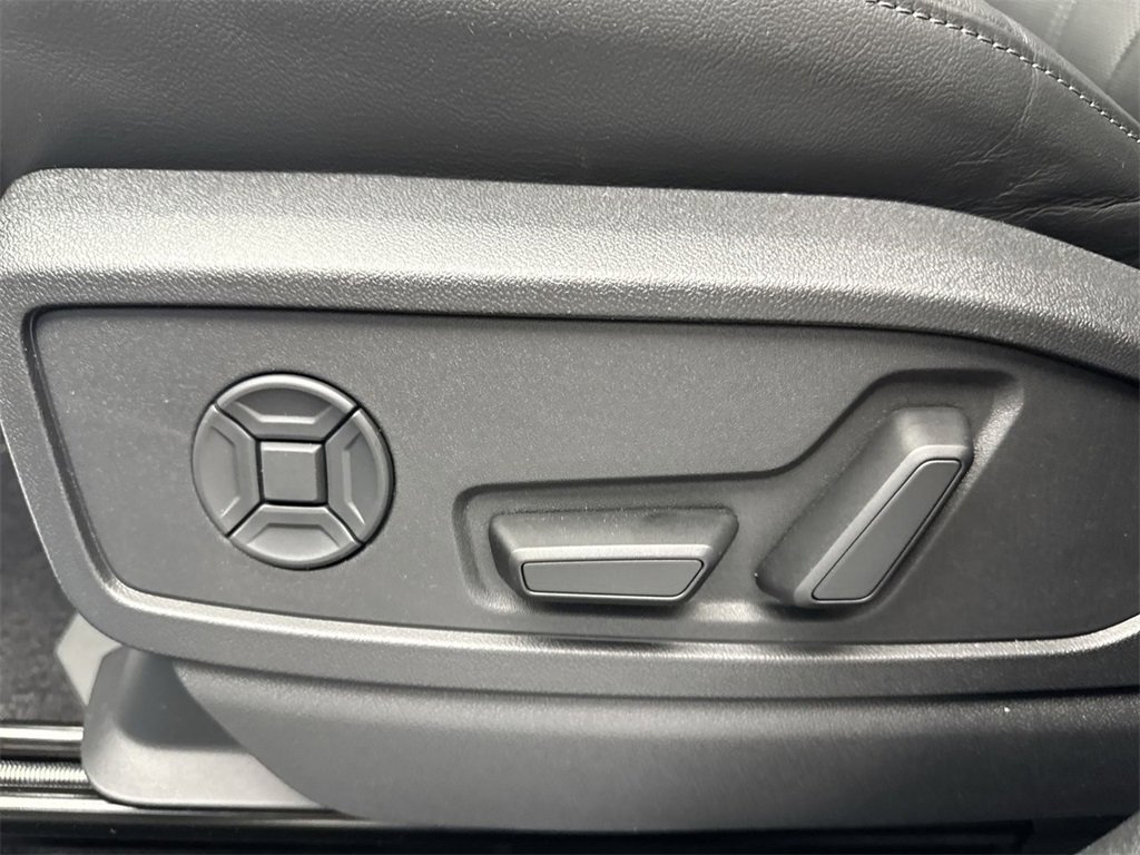 New 2025 Audi Q5 Premium Plus image 12