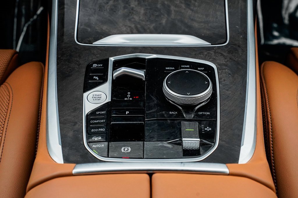Used 2023 BMW X7 xDrive40i w/ M Sport Package image 15