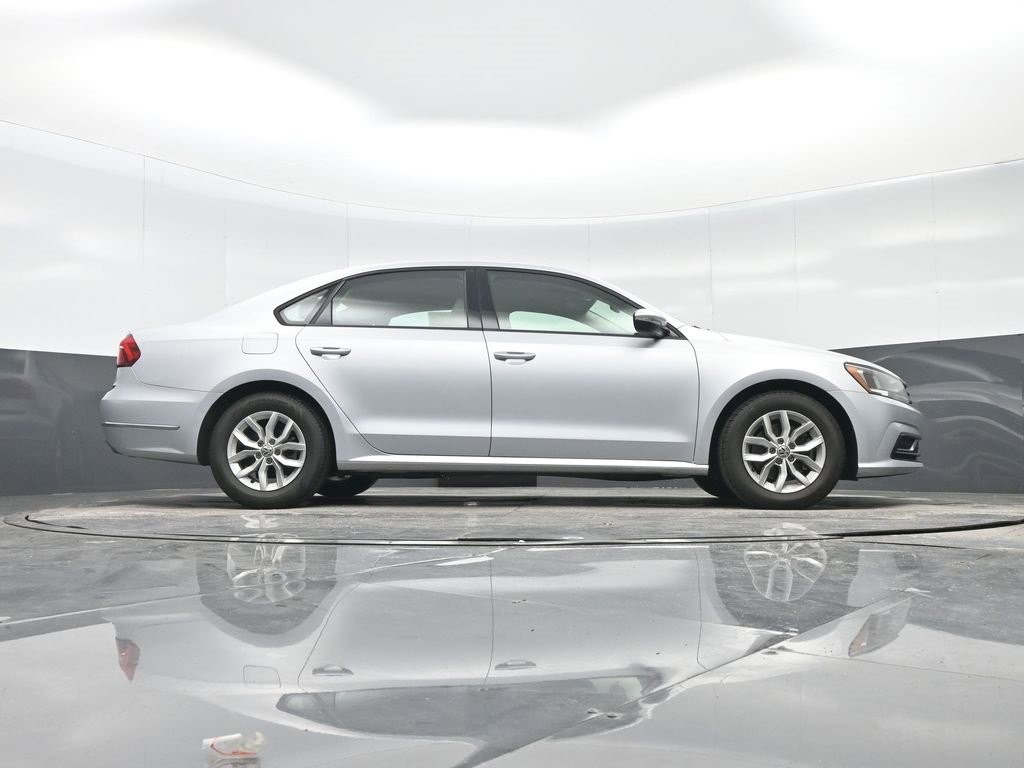Used 2018 Volkswagen Passat 2.0T S image 31