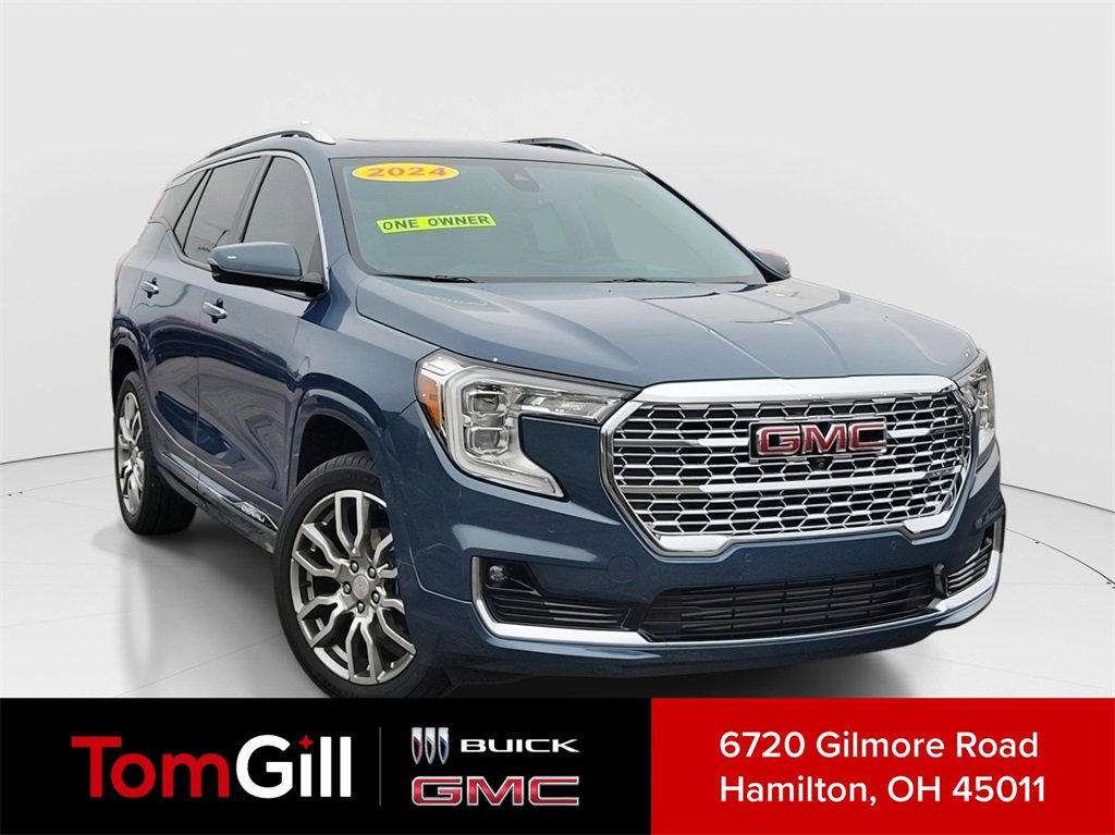 Used 2024 GMC Terrain Denali w/ Denali Premium Package