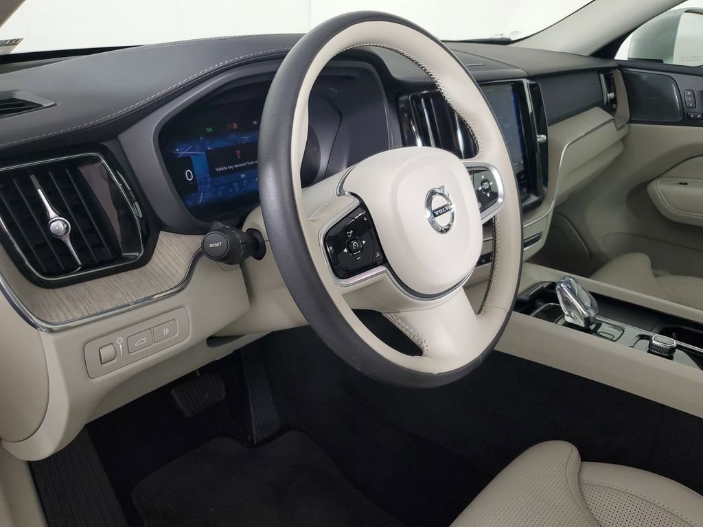 Used 2022 Volvo XC60 T8 Inscription w/ Advanced Package AWD/4WD image 24