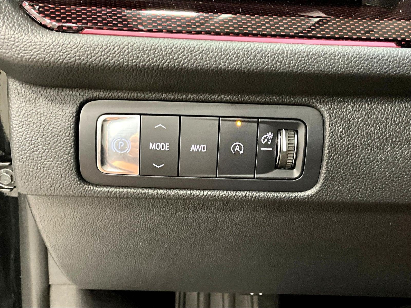 Used 2024 Chevrolet Traverse RS AWD/4WD image 39