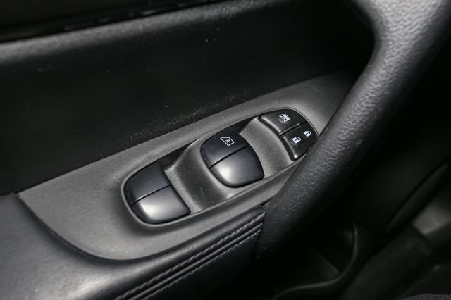 Used 2020 Nissan Rogue SV AWD/4WD image 33