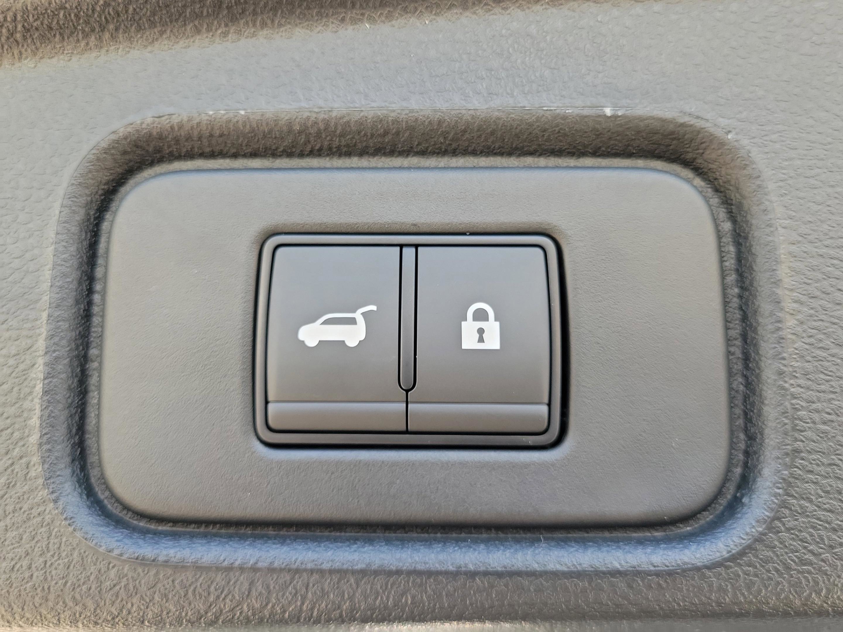 New 2026 Nissan Pathfinder SL image 8