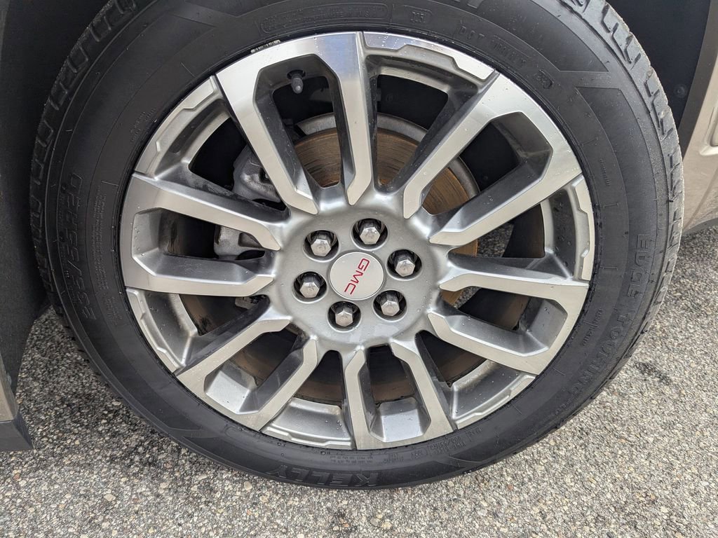 Certified 2023 GMC Acadia Denali w/ Denali Ultimate Package image 33