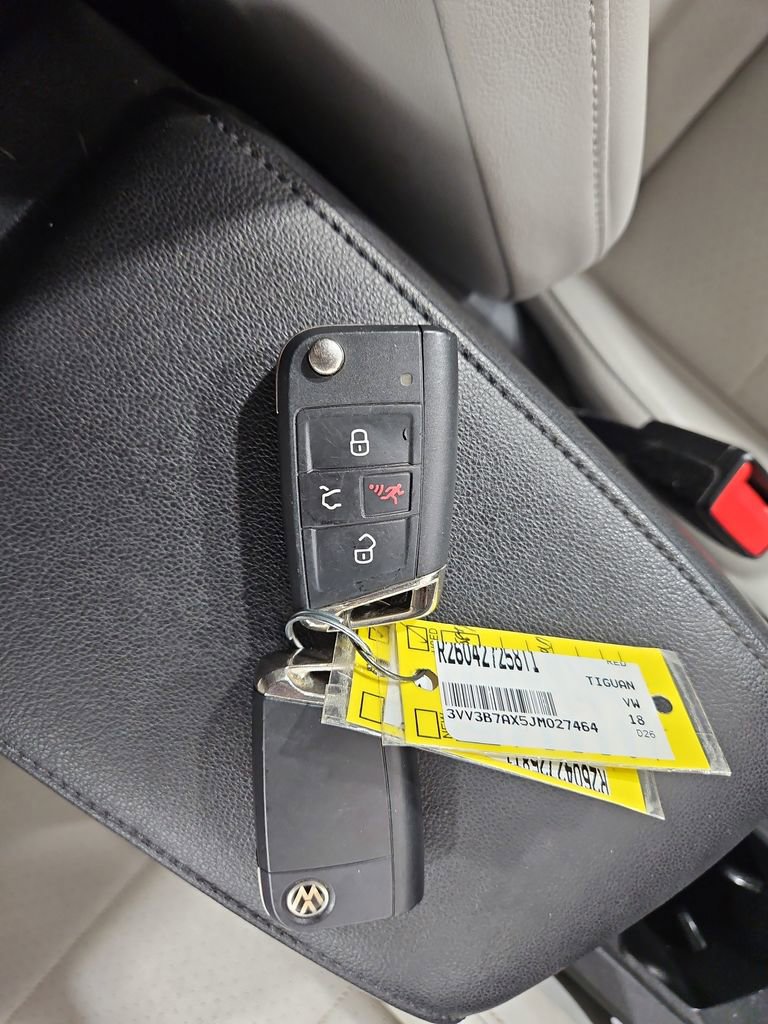 Used 2018 Volkswagen Tiguan SE FWD image 27