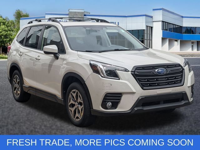 Used 2023 Subaru Forester Premium AWD/4WD image 1