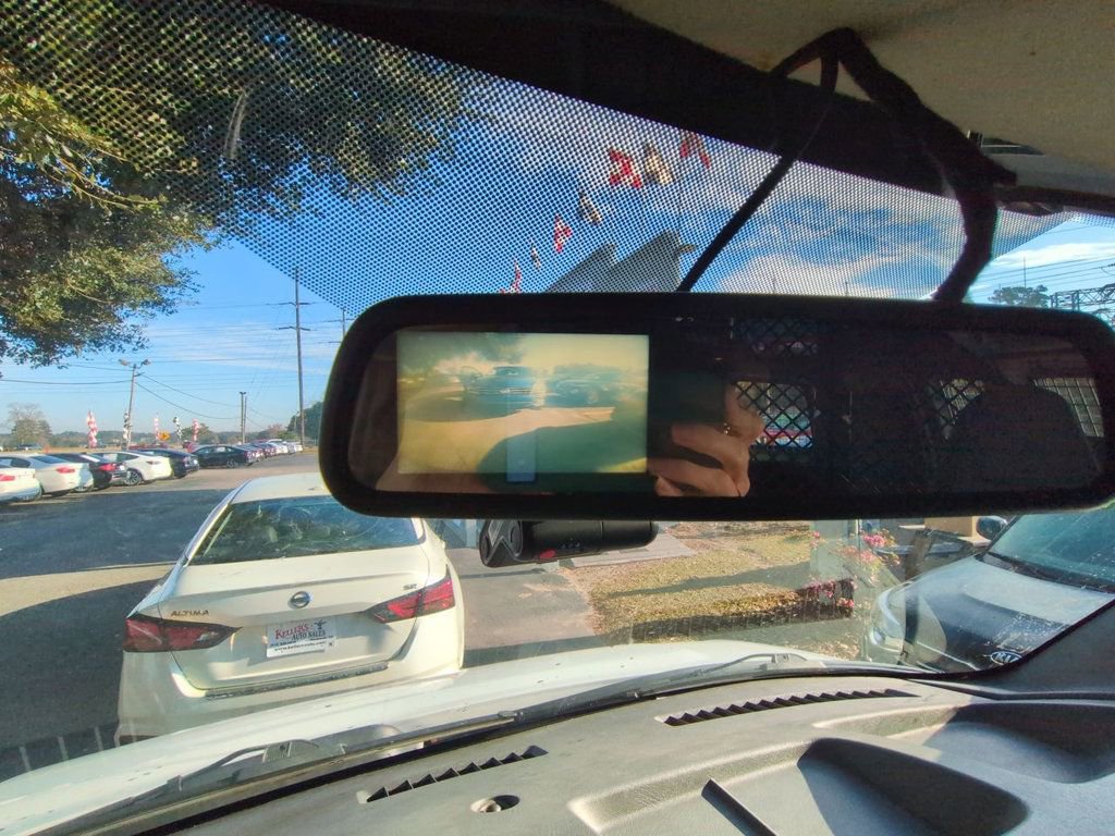 Used 2019 Chevrolet Express 2500 w/ Driver Convenience Package image 18