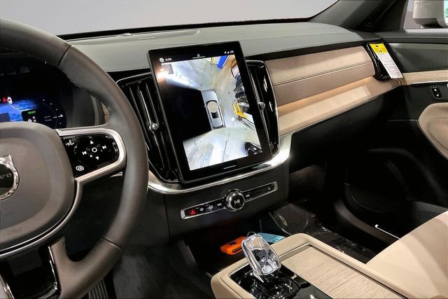 New 2026 Volvo XC90 T8 Plus w/ Protection Package Premier image 9