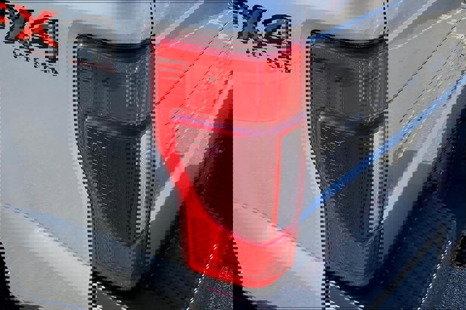 Used 2020 Ford F250 Lariat w/ Lariat Ultimate Package AWD/4WD image 26