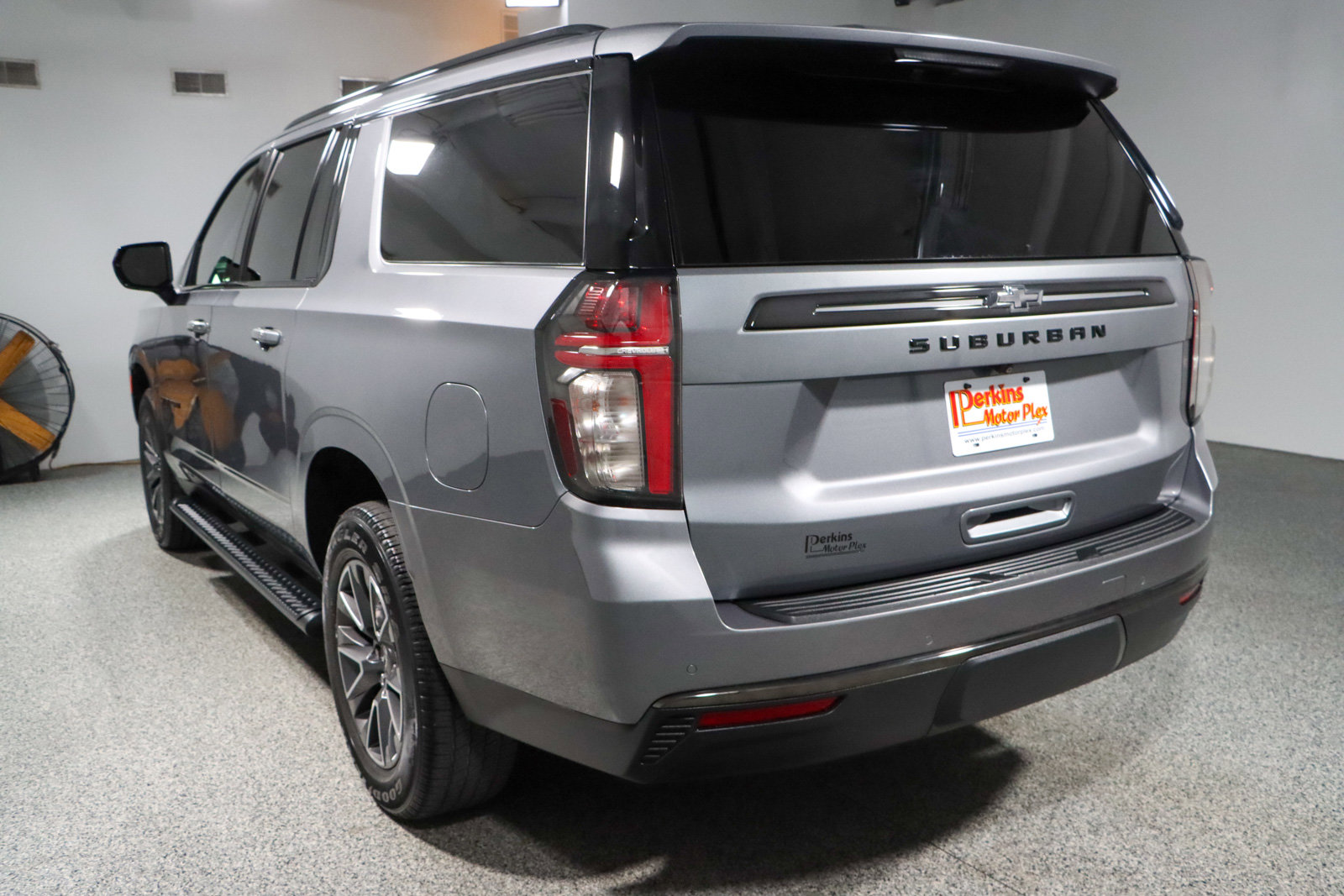 Used 2021 Chevrolet Suburban Z71 image 9