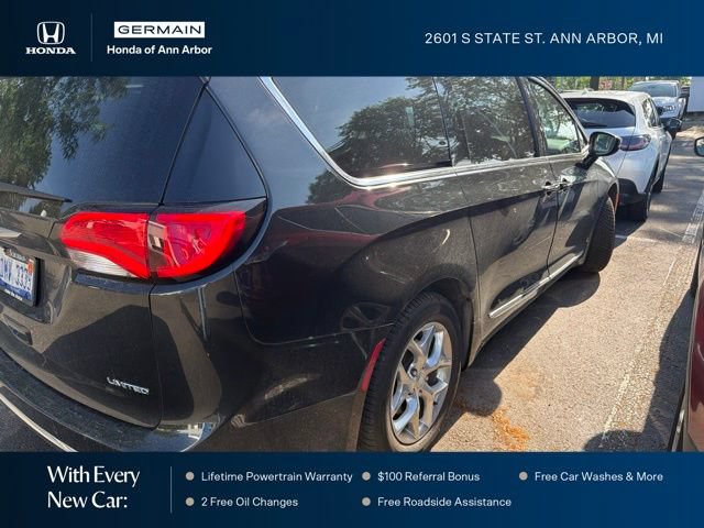 Used 2019 Chrysler Pacifica Limited FWD image 13