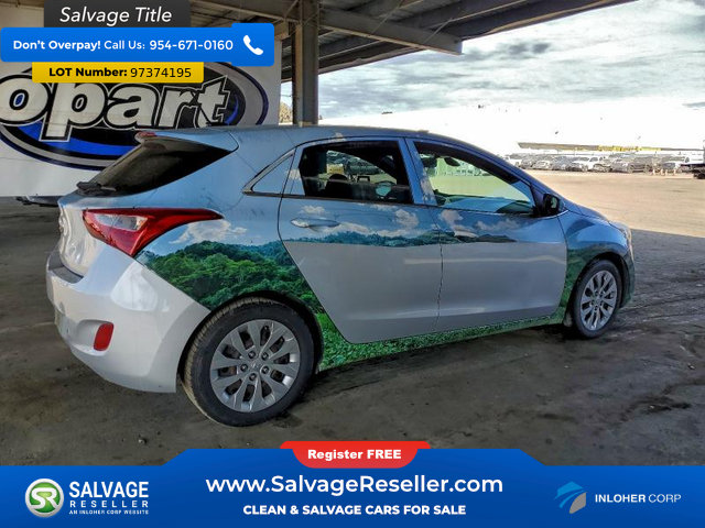 Used 2017 Hyundai Elantra GT FWD image 4