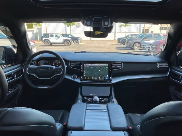 Used 2026 Jeep Grand Wagoneer Limited AWD/4WD image 25