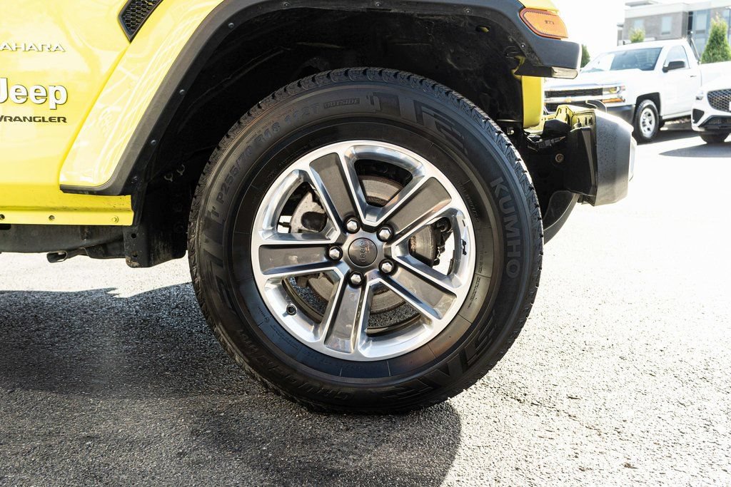 Used 2023 Jeep Wrangler Unlimited Sahara AWD/4WD image 5