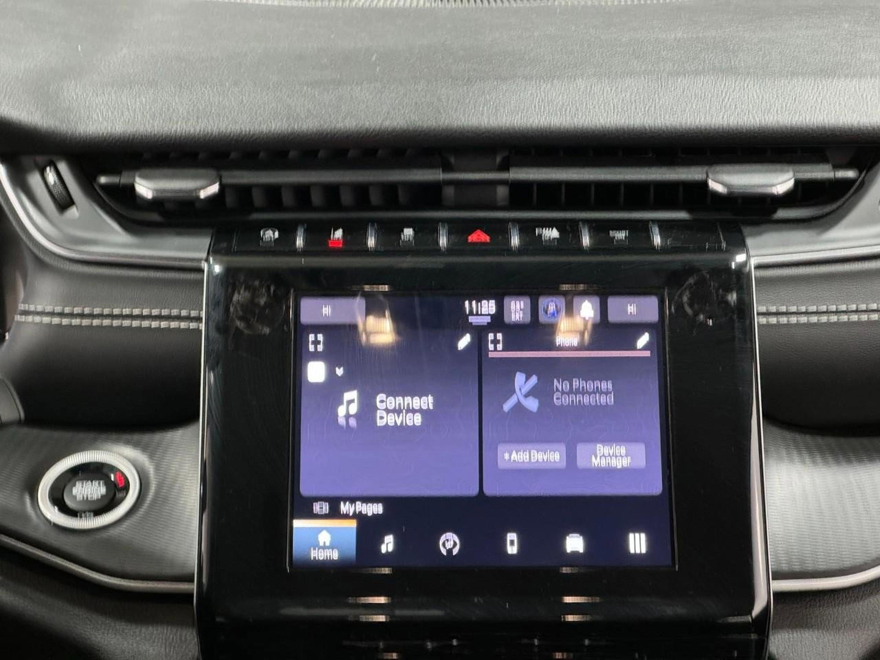 Used 2023 Jeep Grand Cherokee L Laredo image 16