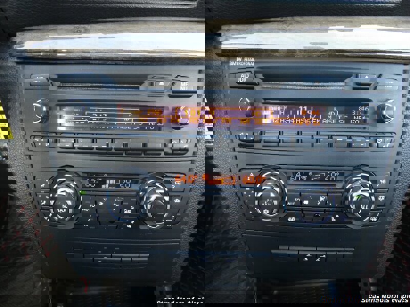 Used 2010 BMW 128i Convertible image 33