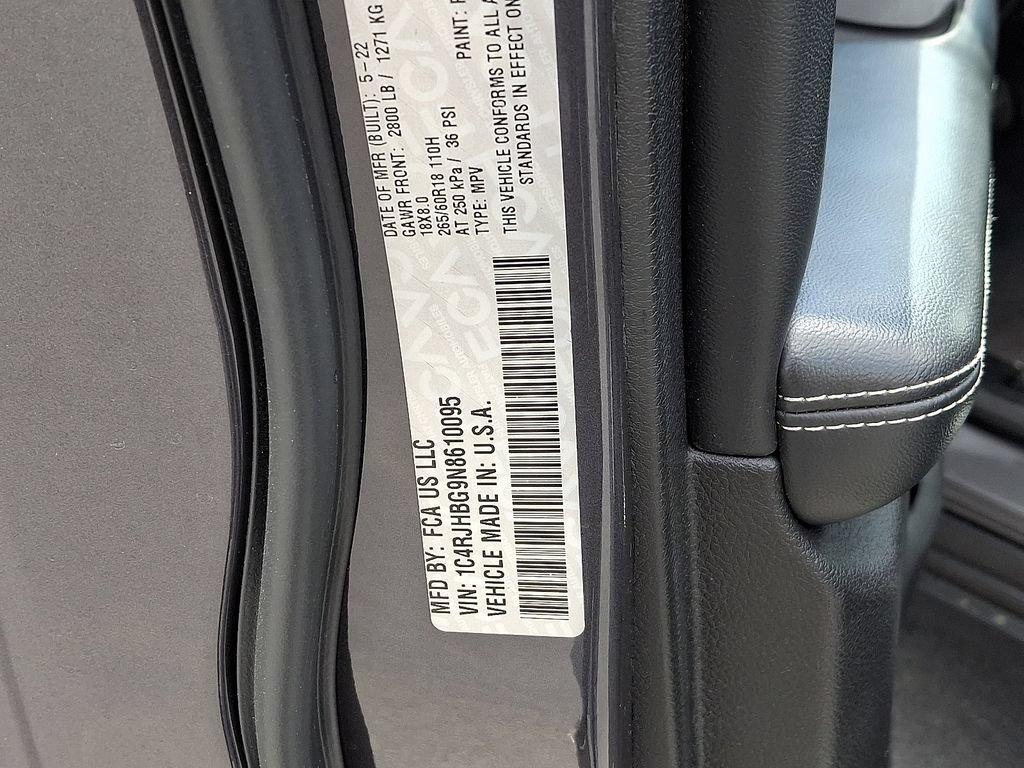 Used 2022 Jeep Grand Cherokee Limited AWD/4WD image 29
