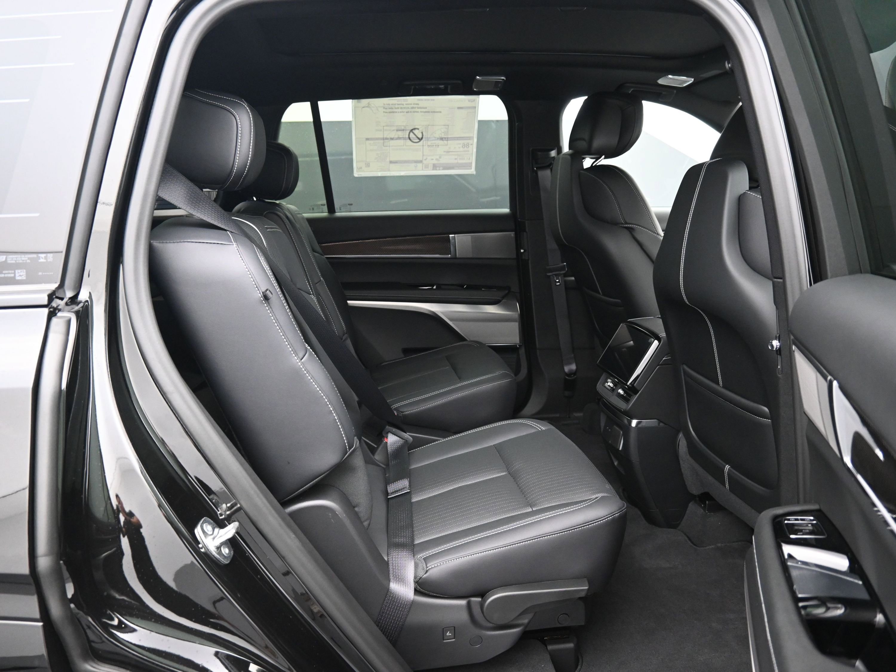 New 2026 Cadillac Vistiq Luxury w/ LPO, Floor Liner Package image 12