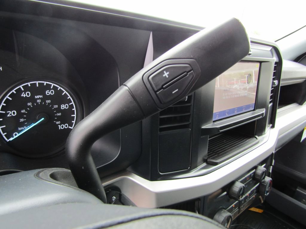 New 2025 Ford F550 4x4 Regular Cab Super Duty image 21