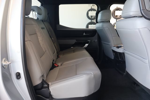 Used 2025 Toyota Tundra Limited AWD/4WD image 18