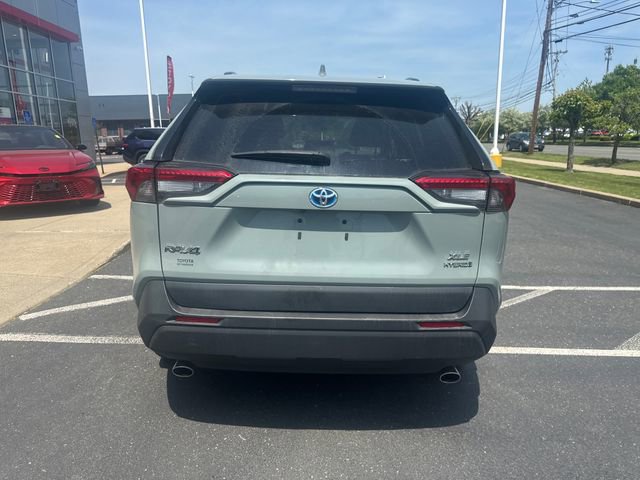 Used 2022 Toyota RAV4 XLE w/ Convenience Package AWD/4WD image 4