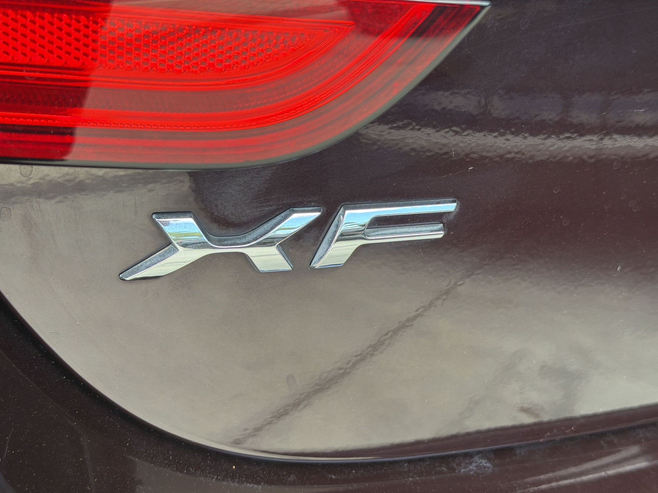 Used 2013 Jaguar XF RWD image 33