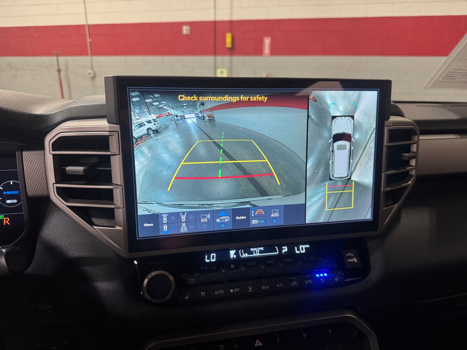 Certified 2025 Toyota Sequoia Limited w/ Tow Technology Package AWD/4WD image 29
