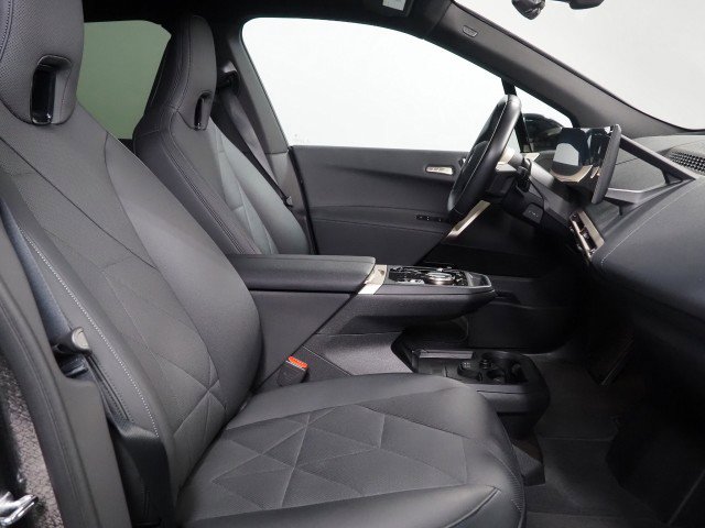 Used 2024 BMW iX xDrive50 w/ Premium Package image 15