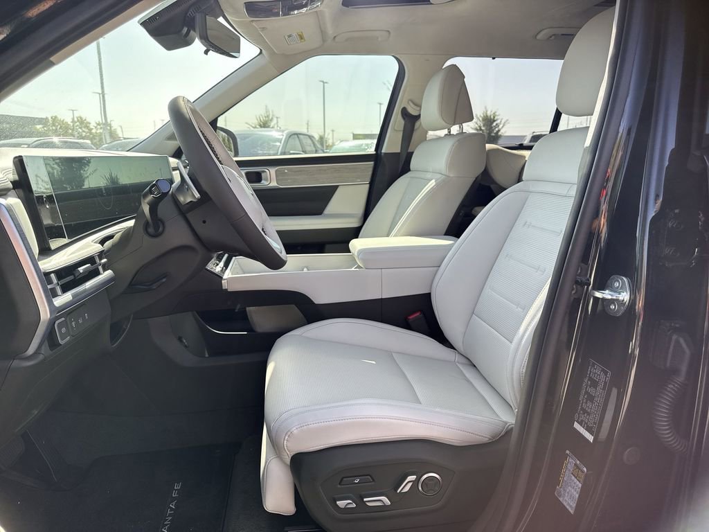 Used 2025 Hyundai Santa Fe Calligraphy image 18