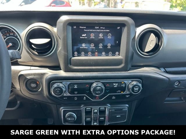 Used 2023 Jeep Gladiator Willys image 23