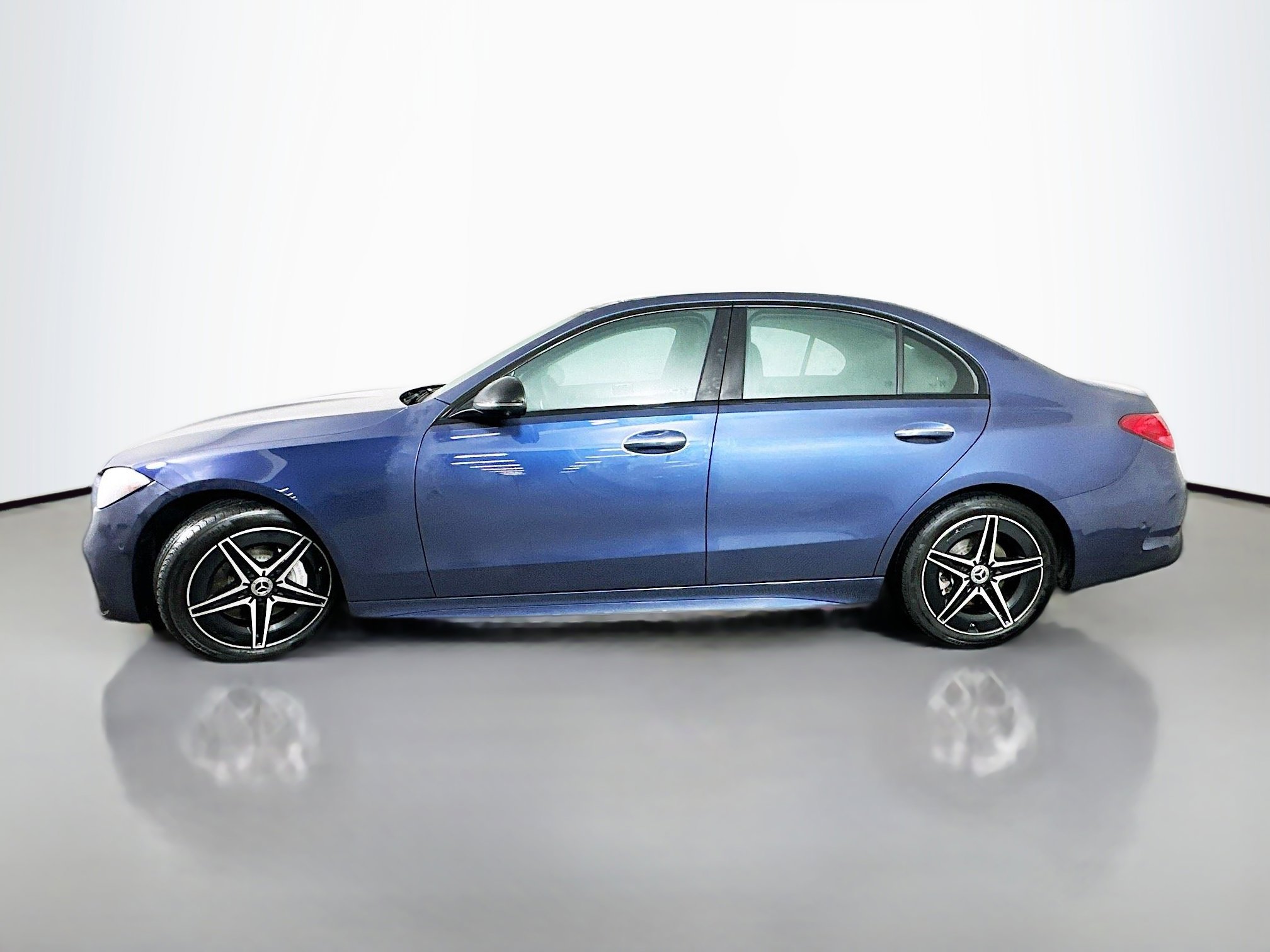 Used 2024 Mercedes-Benz C 300 4MATIC Sedan image 4