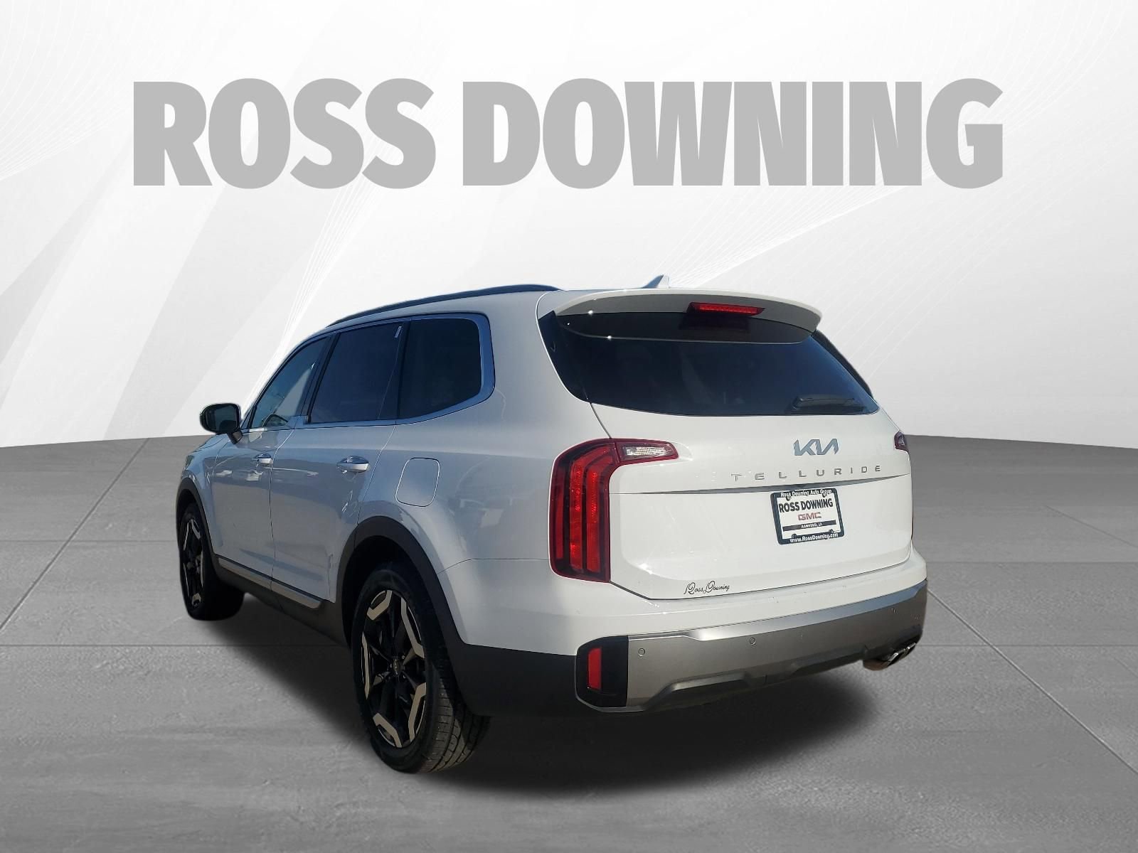 Used 2025 Kia Telluride S FWD image 6
