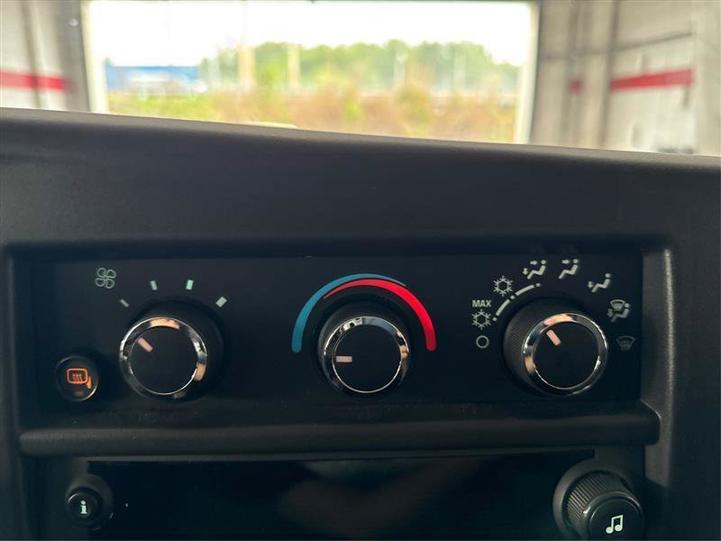 Used 2025 GMC Savana 2500 w/ Driver Convenience Package RWD image 32